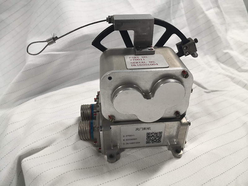 Wind door adjustment servo